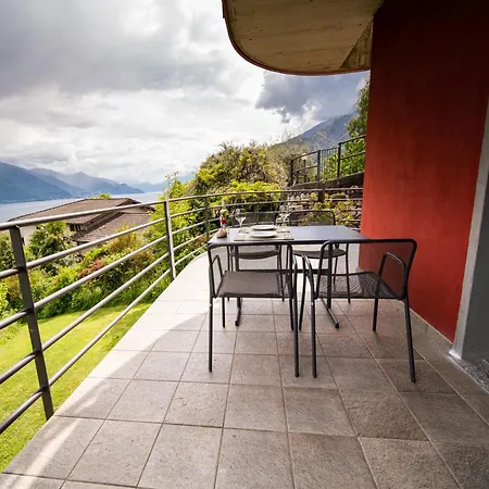 Alto Di Bed & Breakfast Gravedona